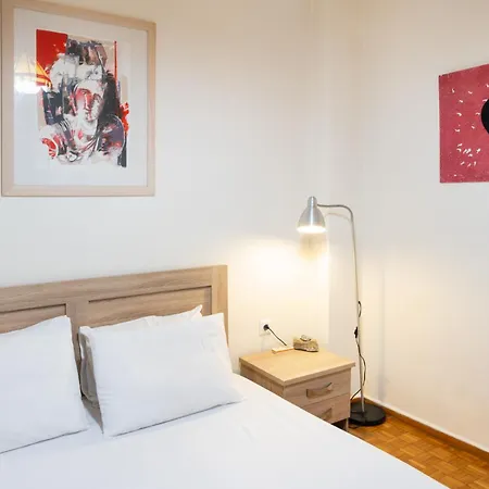 Apartment Art House In